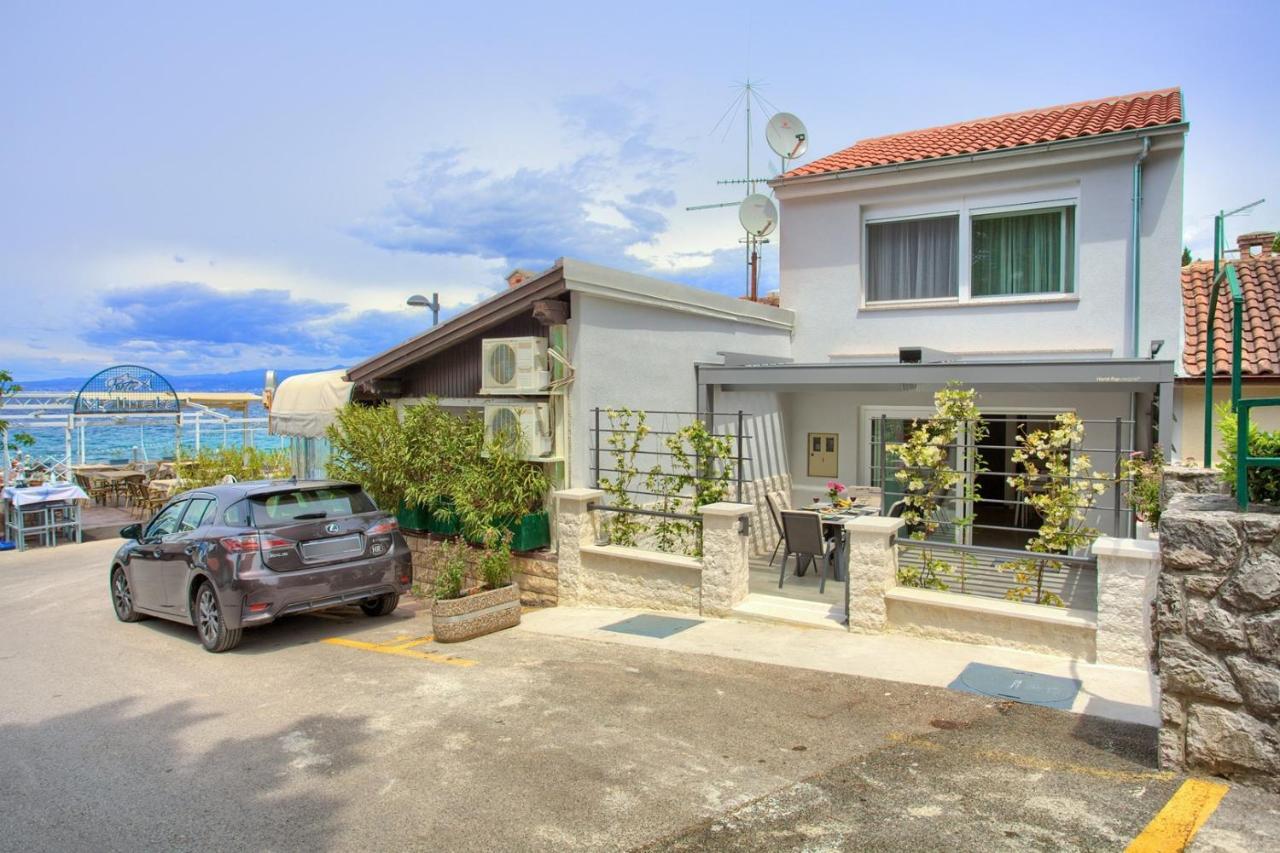 Holiday House Mar Malinska Exterior photo